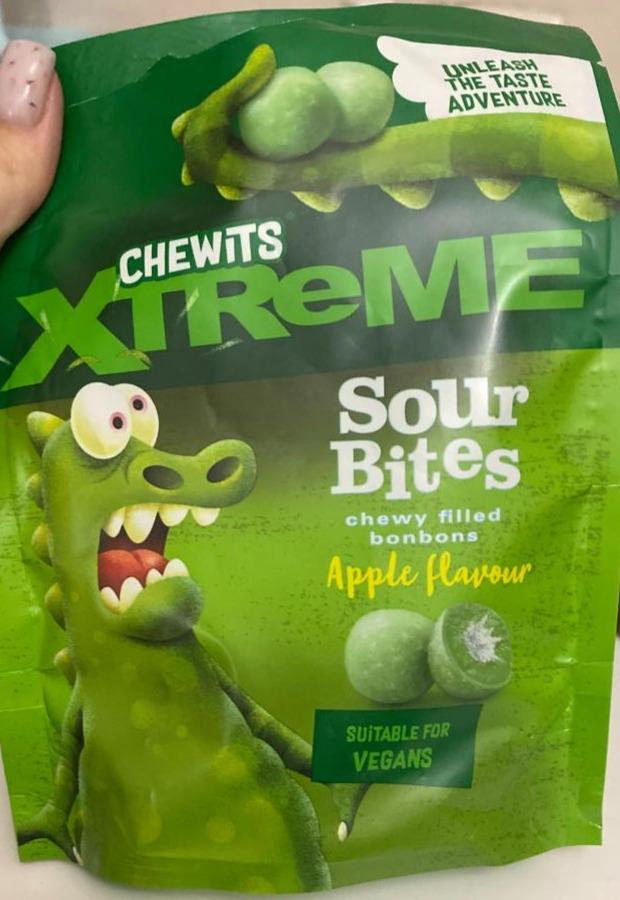 Фото - Цукерки жувальні Apple Sour Bites Xtreme Chewits
