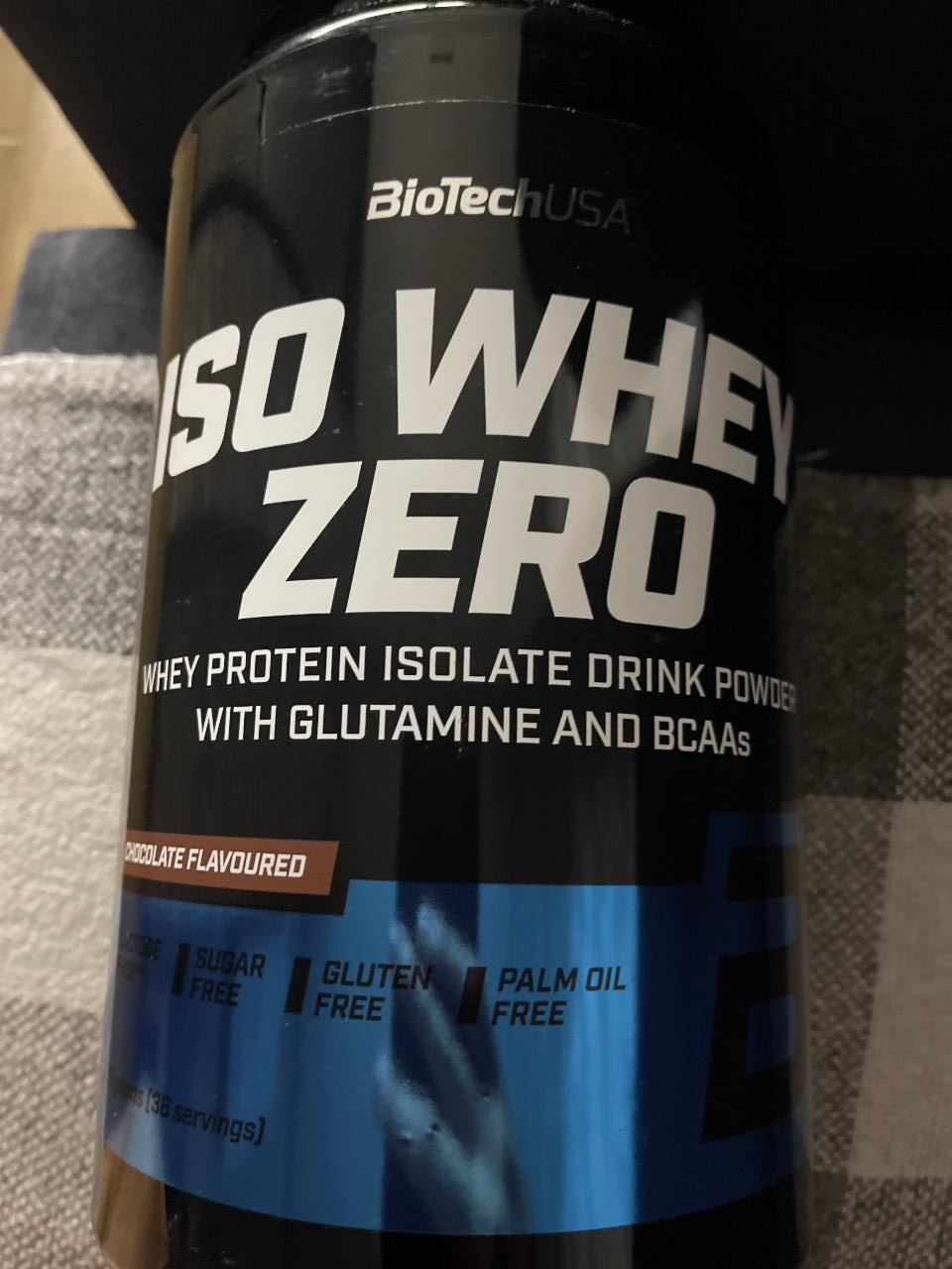 Фото - Протеїн зі смаком шоколаду Iso Whey Zero BioTech USA