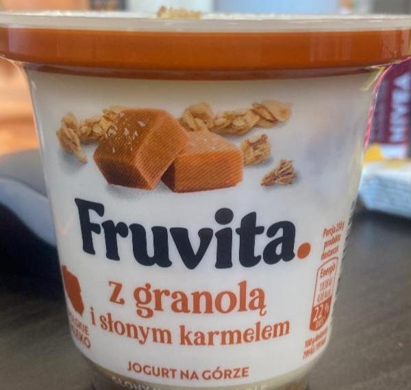 Фото - Jogurt na gorze z granola i slonym karmelem Fruvita
