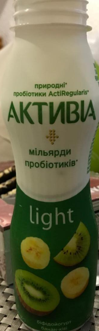 Фото - Біфідойогурт питний нежирний з наповнювачем Банан-Ківі Активіа Danone